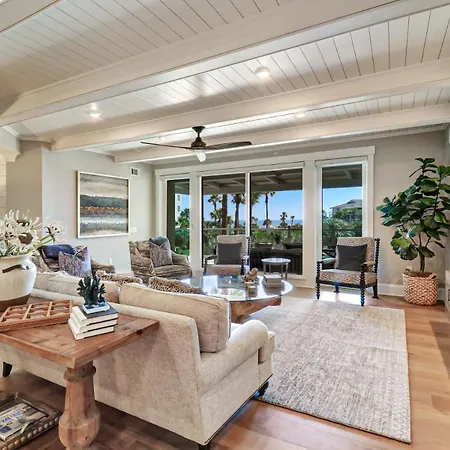 101 Seacrest Villa
